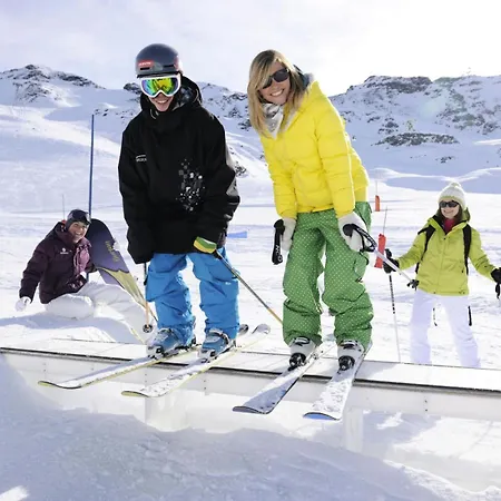 Neves - Location: Pour 4 Personnes Dans Un Quartier Anime / Les Neves Mae-9078 *