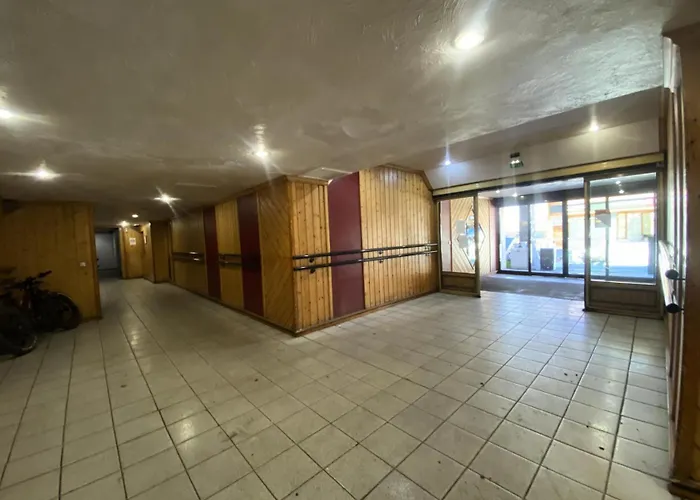 Neves - Location: Pour 4 Personnes Dans Un Quartier Anime / Les Neves Mae-9078 * Val Thorens