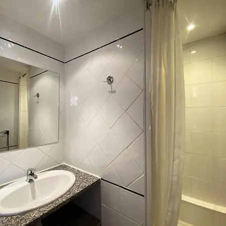 Neves - Location: Pour 4 Personnes Dans Un Quartier Anime / Les Neves Mae-9078 * Val Thorens